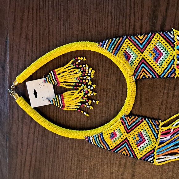 Authentic African Necklace Set - Picture 3 of 9